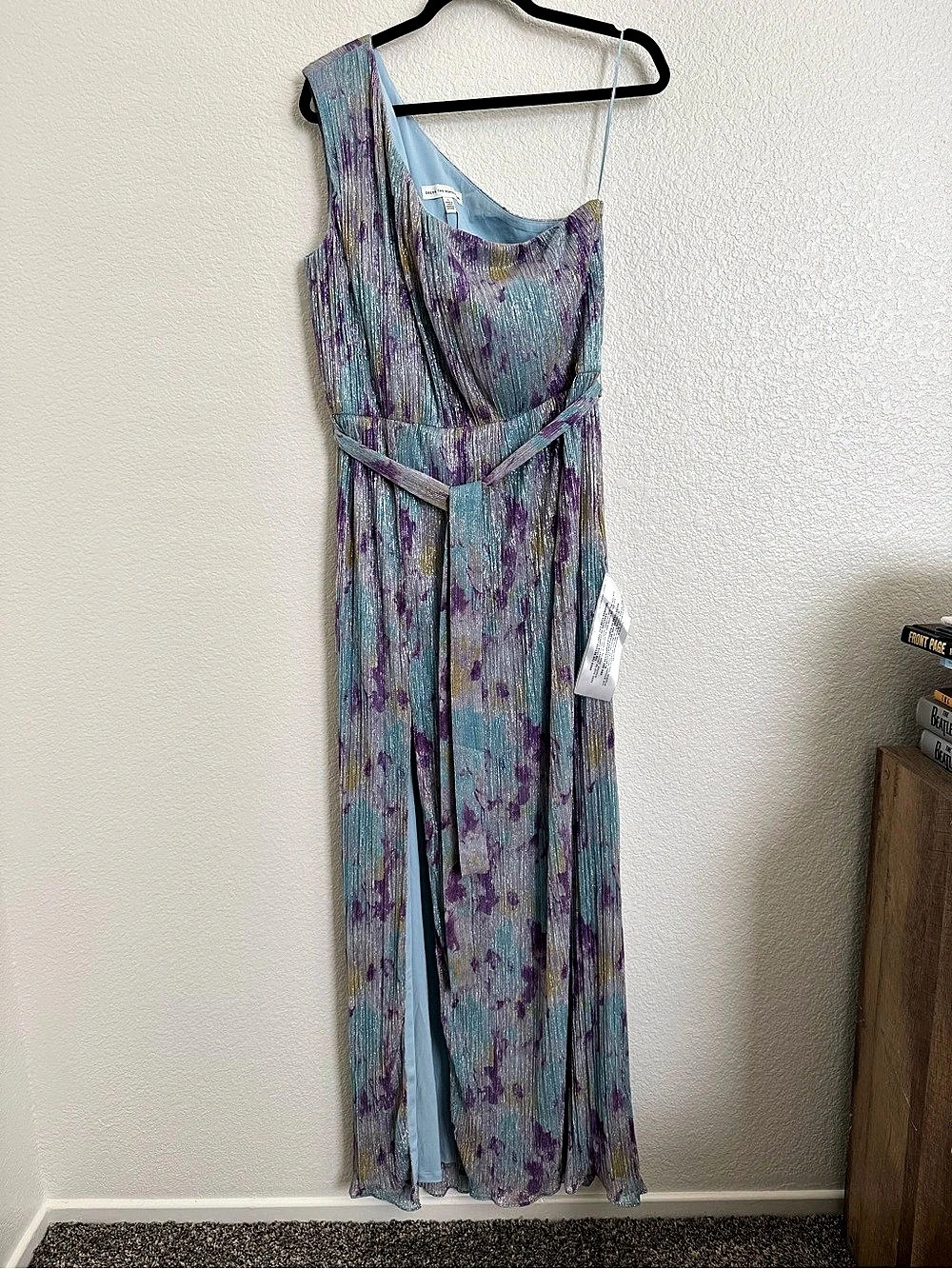 Dress the Population Bella Metallic Abstract Floral Print One-Shoulder Gown Size